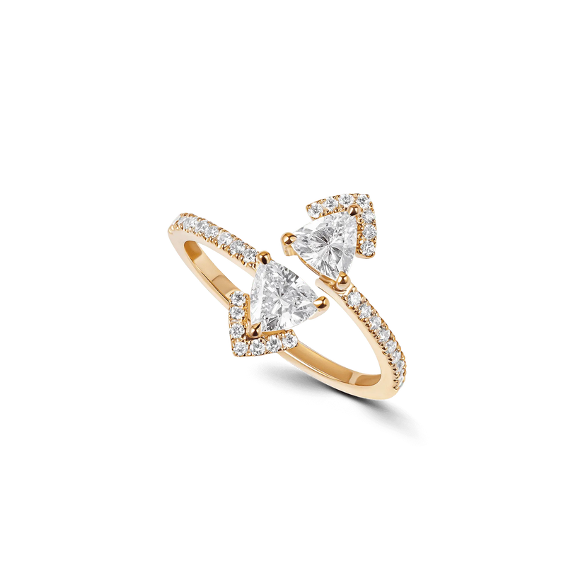 Victoria Twins ring in yellow gold, featuring a single band with two diverging 0.4ct triangle-cut lab-grown diamonds in a castle setting.